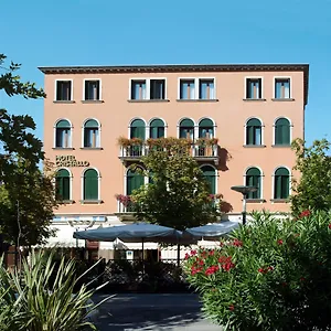 https://hotel-cristallo-venice-lido.hotelinveneto.com